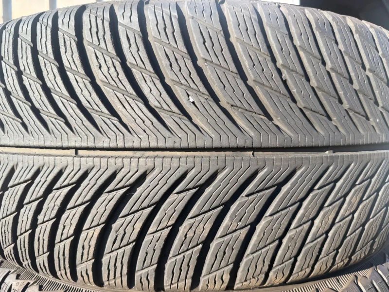 Склад шин б/в. 235/45 R18 Michelin Pilot Alpin 5 — фото 2