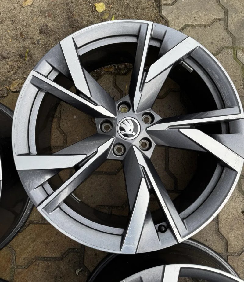 Skoda Eniaq R20 диски Volkswagen ID R20 — фото 8