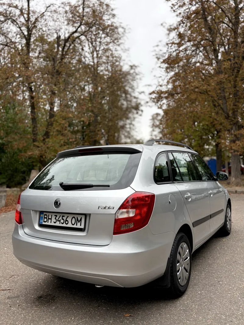 Skoda Fabia 1.4 benzin — фото 5