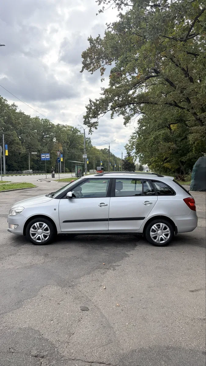 Skoda Fabia 1.6 дізель 2010 року в гарному стані — фото 8