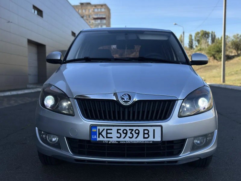 Skoda Fabia 2 FL 2013  1.4 бензин, шкода фабия, фабія 2 — фото 5