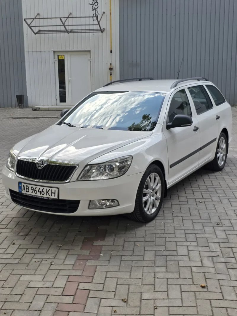 Skoda Octavia A5 Fl Автомат 1.4tsi — фото 3