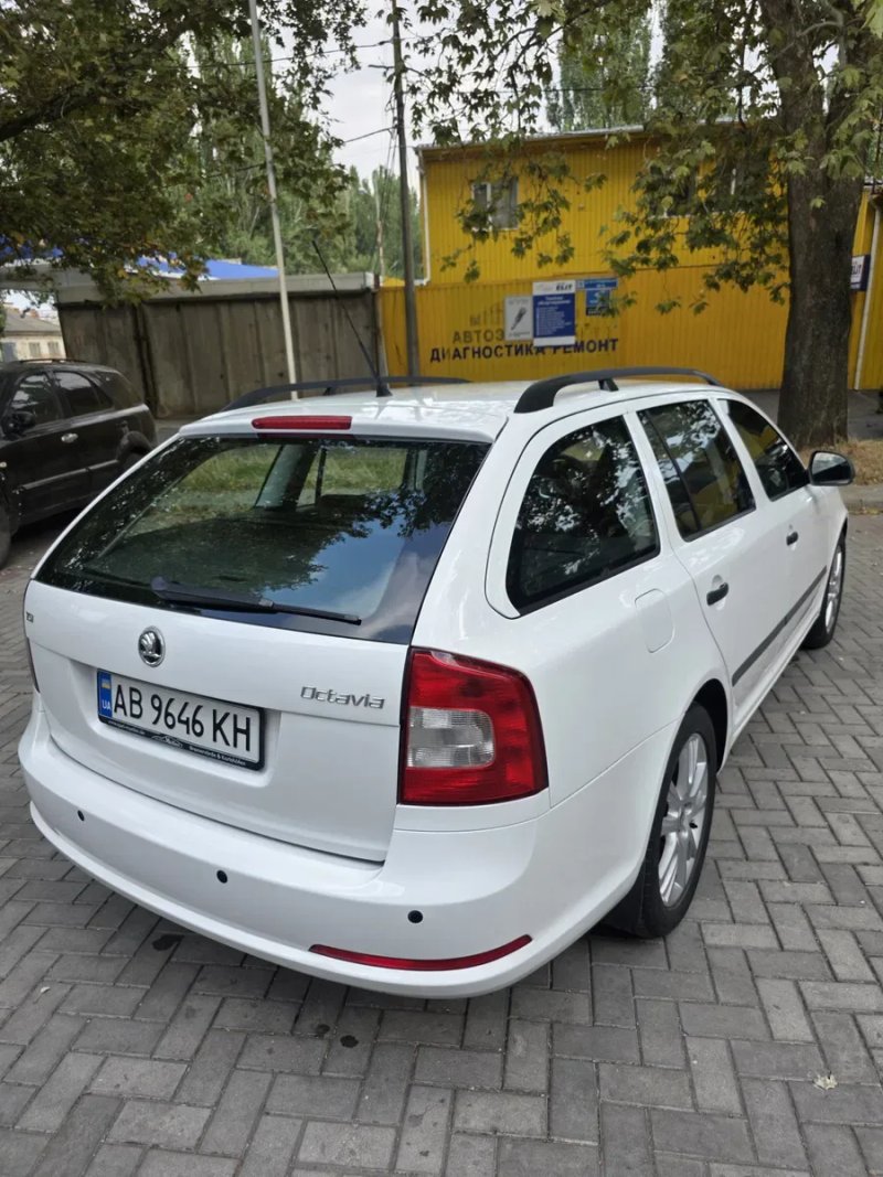 Skoda Octavia A5 Fl Автомат 1.4tsi — фото 6
