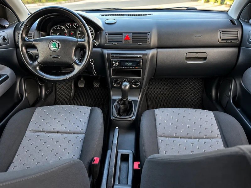 Skoda Octavia Tour 1.6 Автомобіль в Ідельнійшому Стані! Газ/Бензин Кожна фотографія відповідає Дійсності! Гаражне Зберігання!!! — фото 6