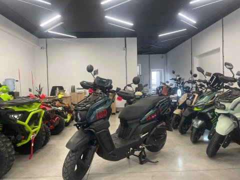 Скутер новий  Vilardo TANK PRO  180 у Рівному в Artmoto!