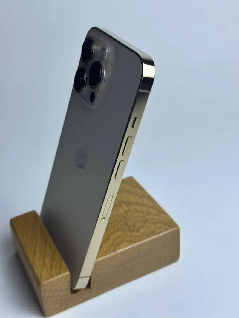 Смартфон Apple iPhone 13 Pro 256gb Gold — фото 4