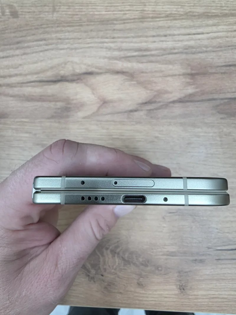 Смартфон Google Pixel 11 Pro Fold 16/256GB Olive — фото 7