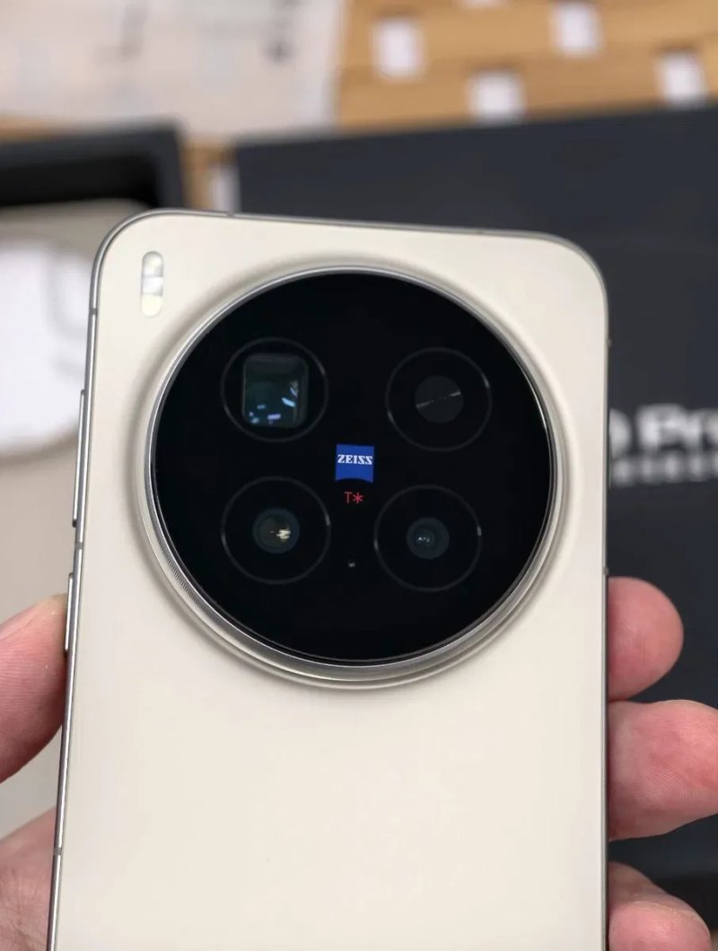 Смартфон Vivo X300 Pro 16/512 GB Dune Brown, новий, CN версія — фото 3
