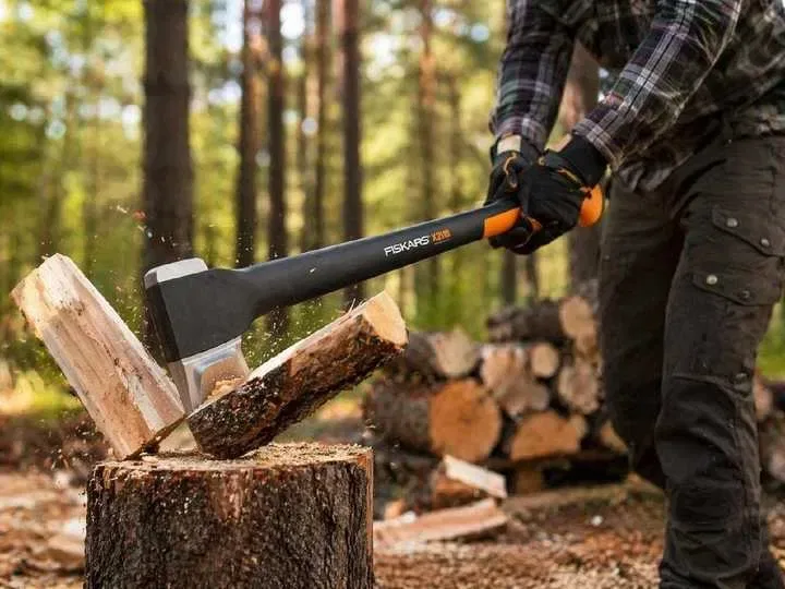 Набір Fiskars: Сокира-колун Fiskars L Х21 + Мультитул Gerber Lockdown Slim 16L — фото 2