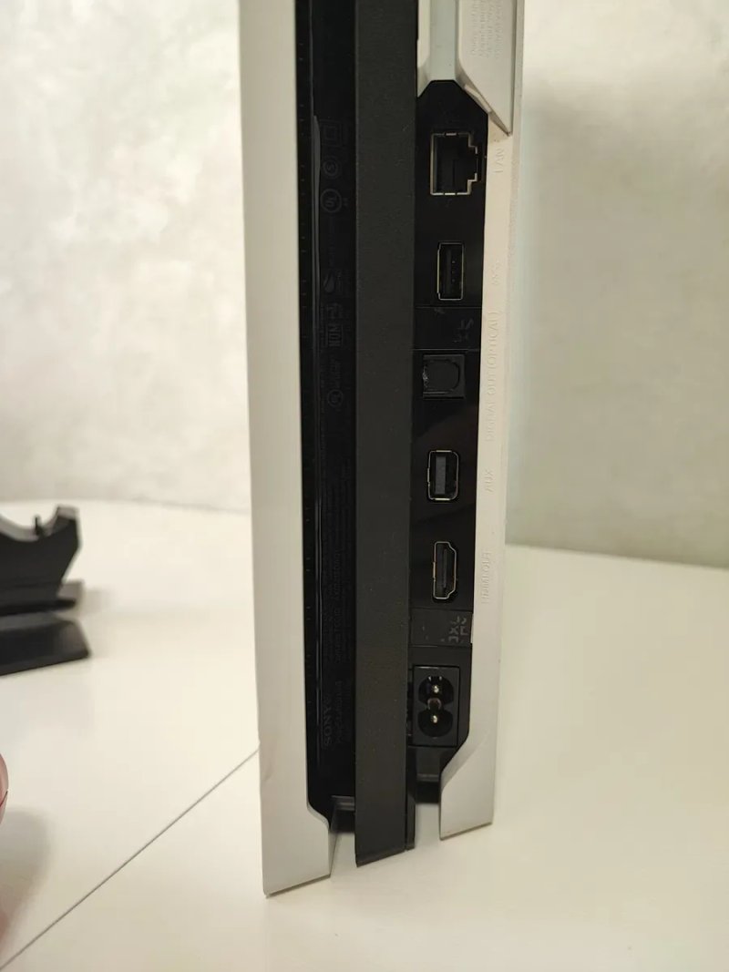 Sony PlayStation Ps4 Pro 1 Tb + два геймпади і зарядна станція Limited Edition — фото 5