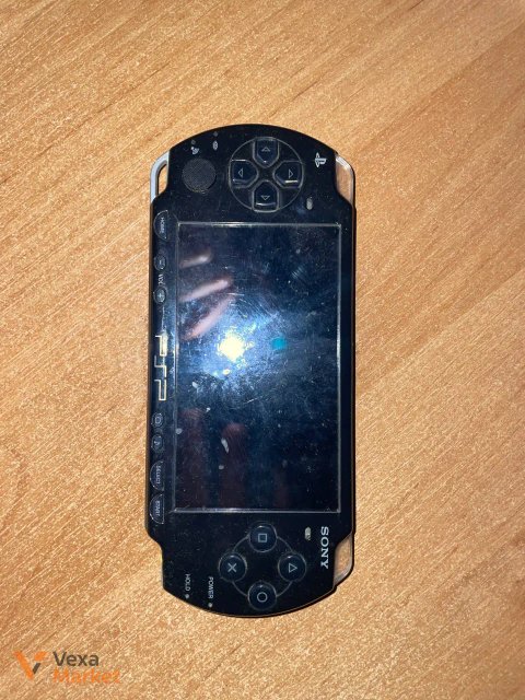 Sony PSP з диском ігор