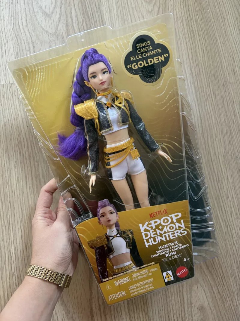 Співаюча лялька Румі Mattel Kpop Demon Hunters HUNTR/X Rumi Golden — фото 4
