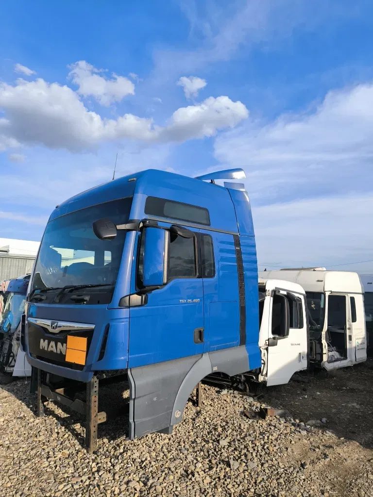 Спойлер MAN TGX Запчастини Розборка Шрот Разборка спойлера на кабіну — фото 7