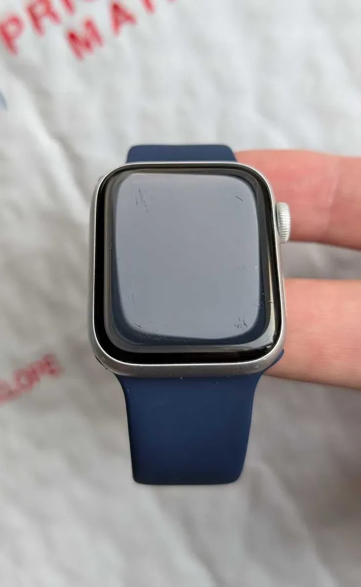 Справні гарний стан Apple Watch SE 40 silver батаре 86% з США Магазин Гарантія — фото 4
