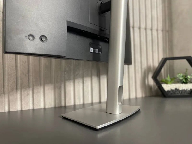 Стильний безрамковий Монітор DELL P2422H 24 дюйми full hd — фото 8