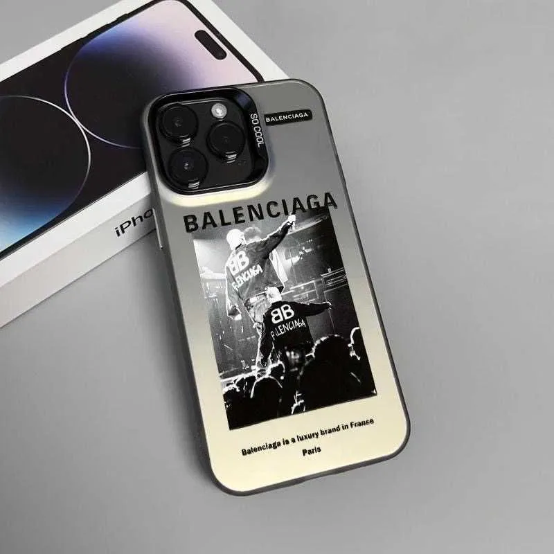 Стильний  чохол з принтом б*ленсиага для iPhone чехол аксесуар для на айфон — фото 4