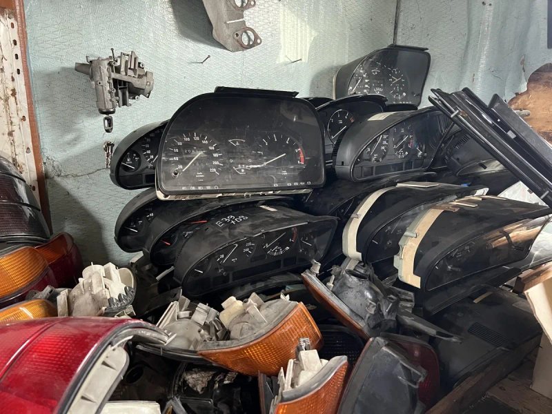 Стопи фанарі стопаки Е32 Е34 Е36 Е38 Е39 E46 Е53 Е60 Е65 F01 F10 F30 — фото 5