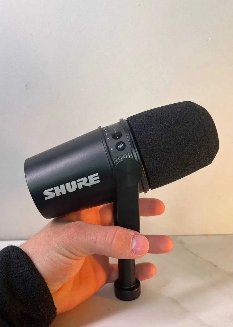 Студійний мікрофон SHURE MV7 XLR — фото 2