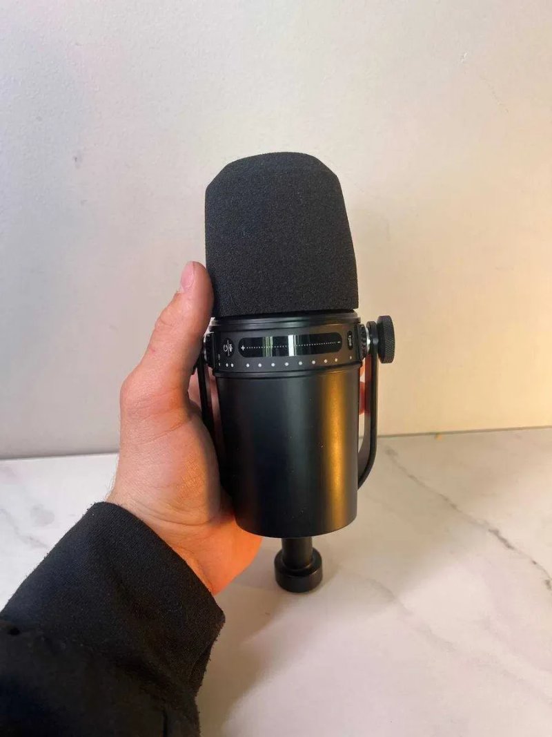 Студійний мікрофон SHURE MV7 XLR — фото 3