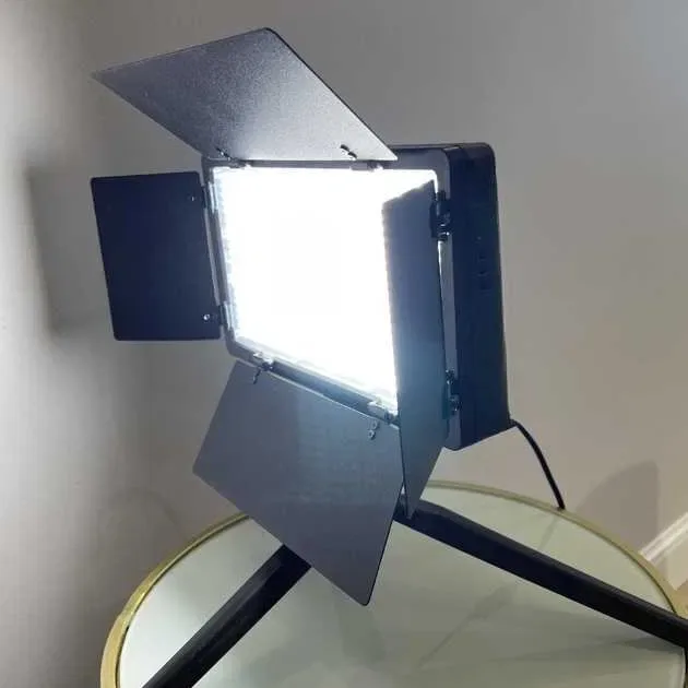 Студийный LED свет 85Вт прямоугольная лампа для фото видео съемки блогера визажиста предметной съемки 3000-6500K CRI95+ пульт профессиональный свет — фото 5