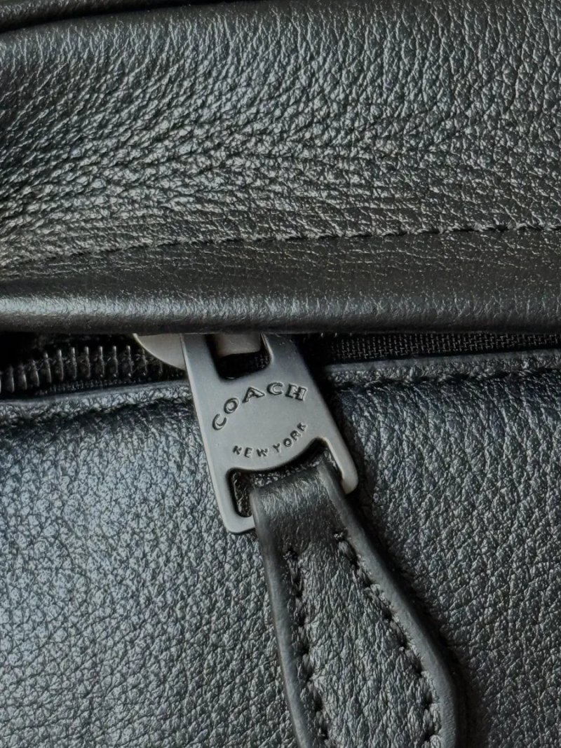 Сумка чоловіча Coach Academy Crossbody in Pebble Leather Total Black копія 1:1 — фото 4