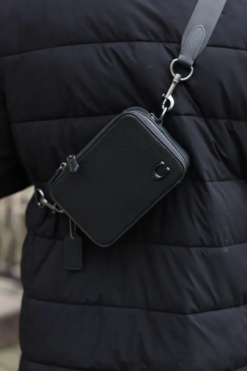 Сумка чоловіча Coach Charter Crossbody Bag 19 in Pebble Leather Total Black копія 1:1 — фото 5