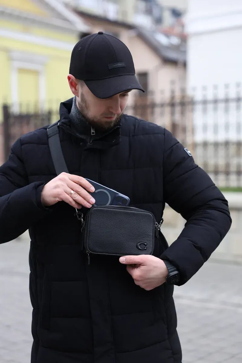 Сумка чоловіча Coach Charter Crossbody Bag 19 in Pebble Leather Total Black копія 1:1 — фото 6