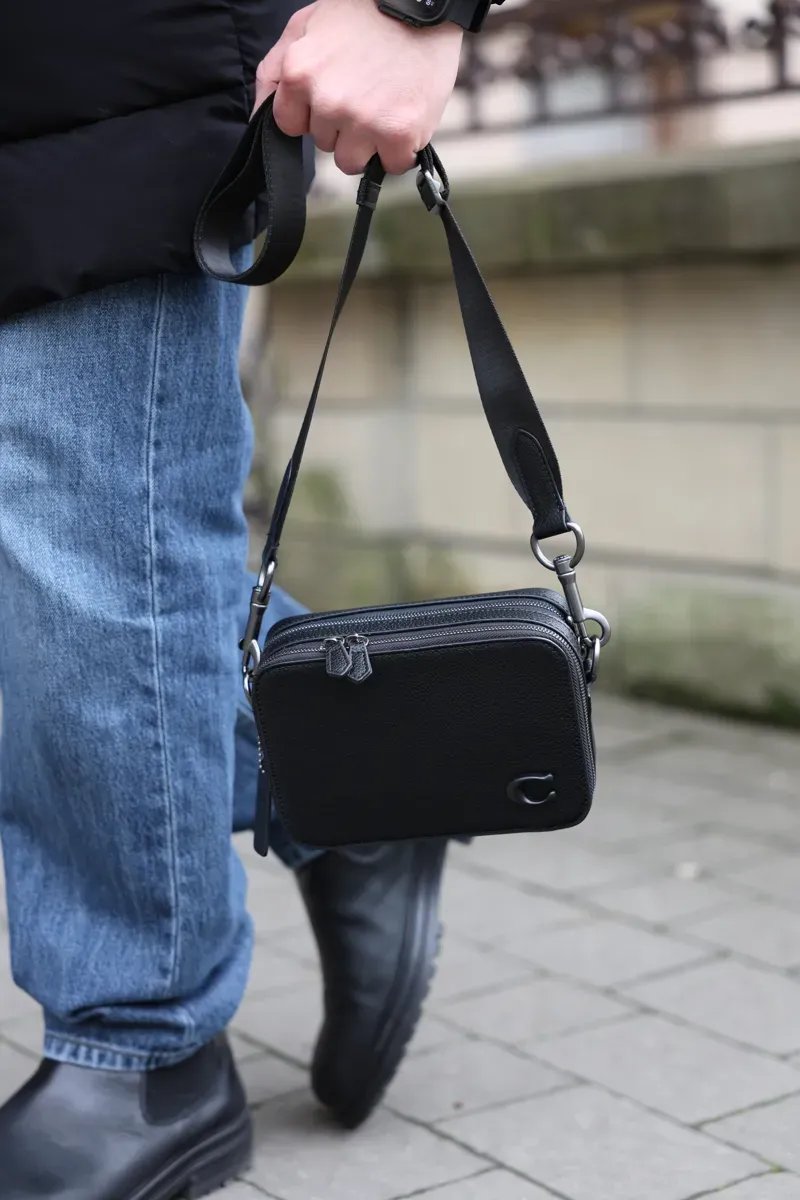 Сумка чоловіча Coach Charter Crossbody Bag 19 in Pebble Leather Total Black копія 1:1 — фото 7
