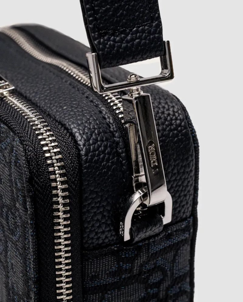 Сумка чоловіча Dior Oblique Zipped Pouch with Strap копія 1:1 — фото 3