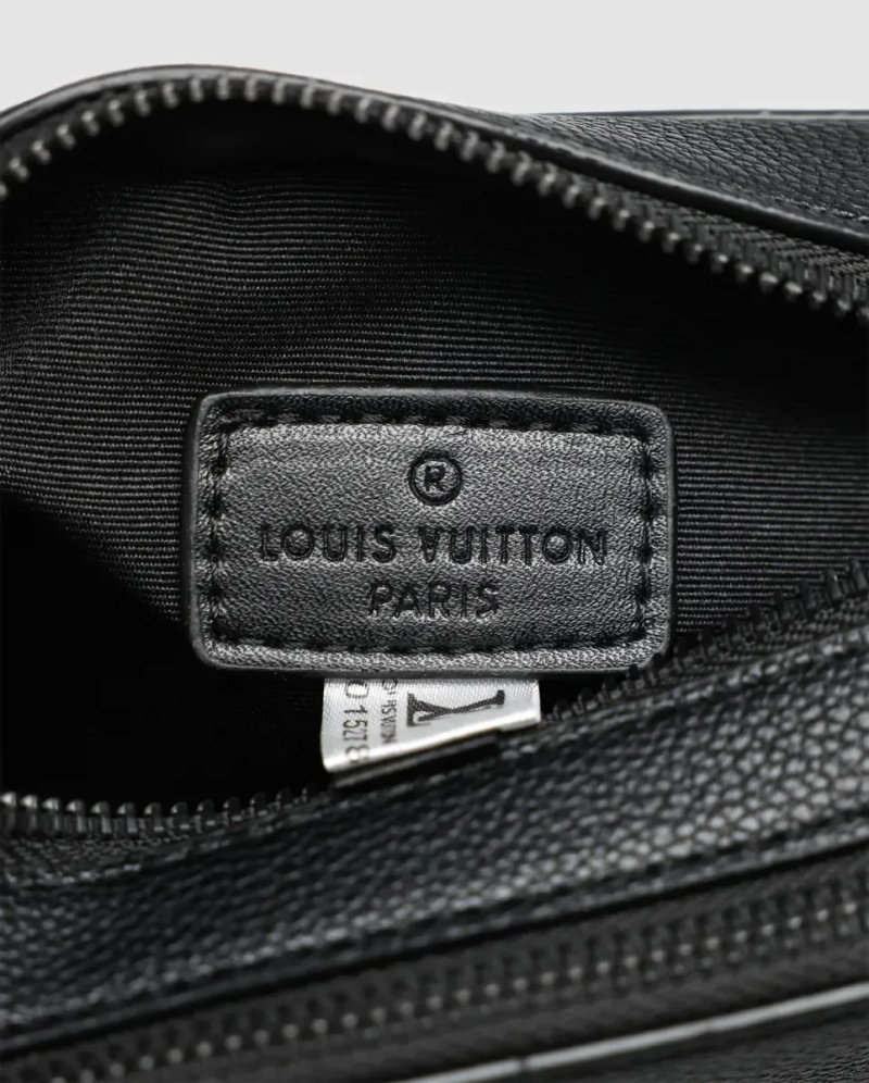 Сумка чоловіча Louis Vuitton Multiple Wearable Wallet Black копія 1:1 — фото 4