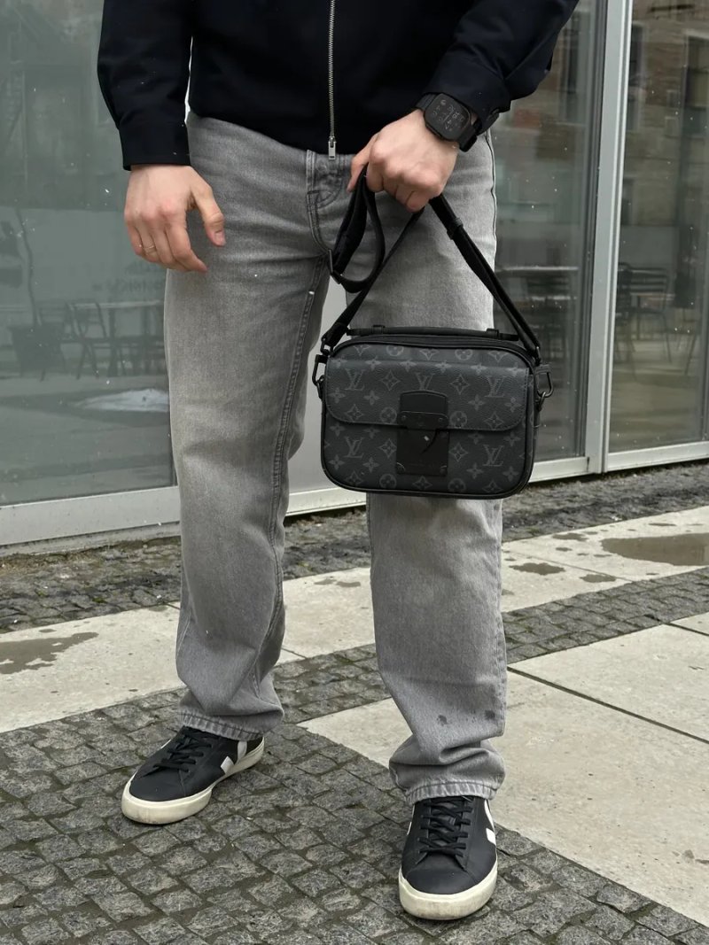 Сумка чоловіча Louis Vuitton S Lock Messenger Damier Graphite Canvas Grey копія 1:1 — фото 7