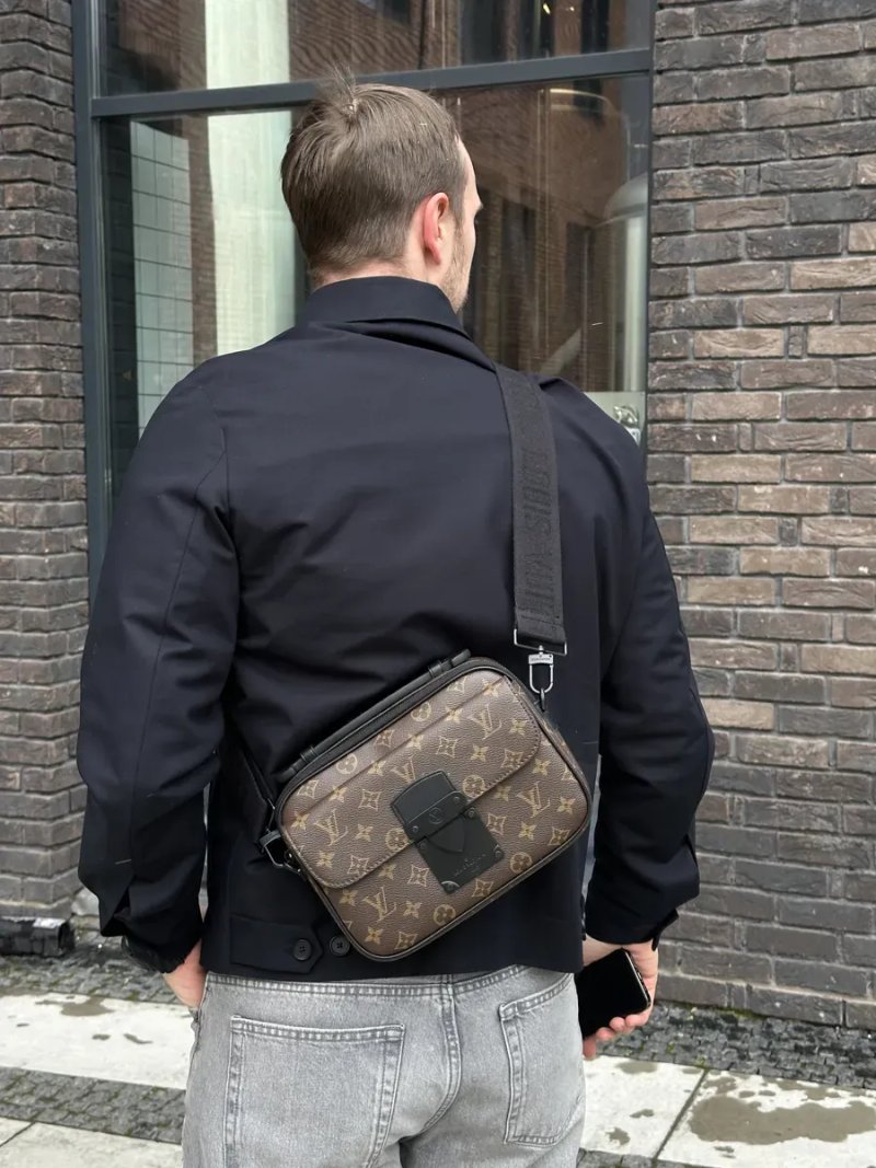 Сумка чоловіча Louis Vuitton S Lock Messenger Monogram Macassar Canvas Brown копія 1:1 — фото 8