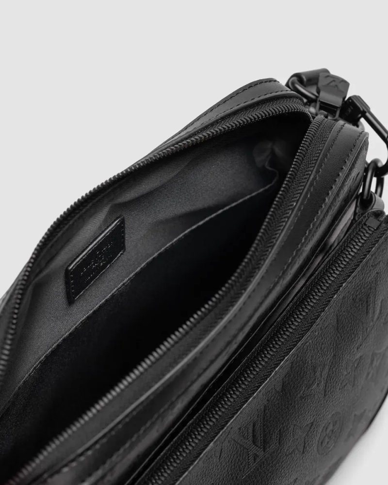 Сумка чоловіча Louis Vuitton Trio Messenger Black Embossing Leather копія 1:1 — фото 4