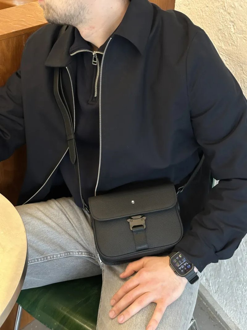 Сумка чоловіча Montblanc Compact Envelope with M Lock 4810 Buckle Black копія 1:1 — фото 6
