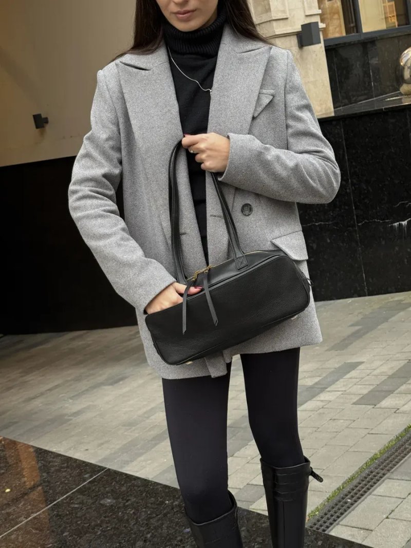 Сумка жіноча Balenciaga Carrie Bowling Bag Small in Black Calfskin копія 1:1 — фото 7