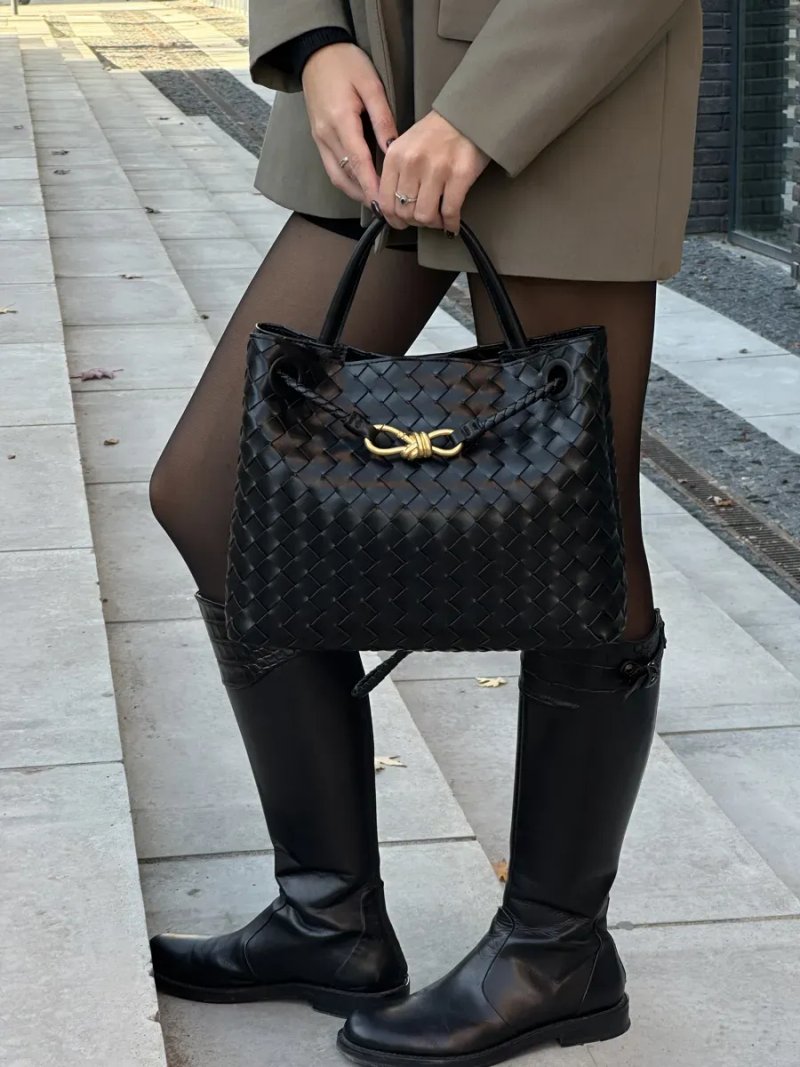 Сумка жіноча Bottega Veneta Andiamo Bag Black копія 1:1 — фото 8