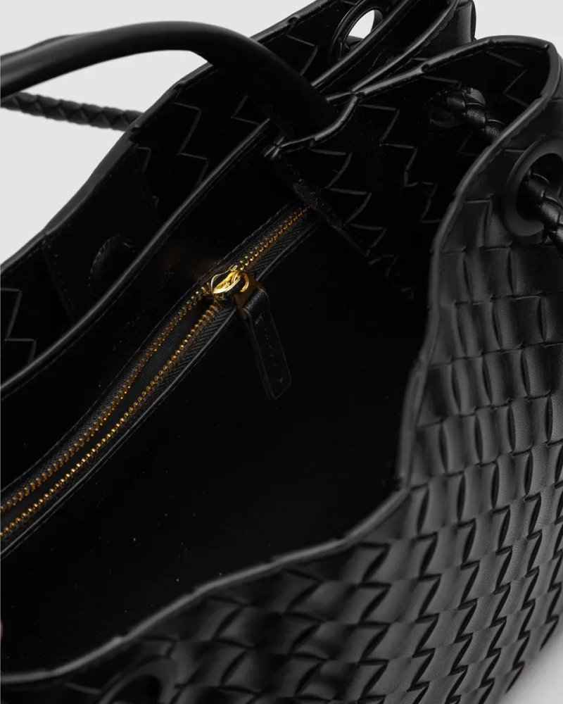 Сумка жіноча Bottega Veneta Andiamo Bag Black копія 1:1 — фото 5