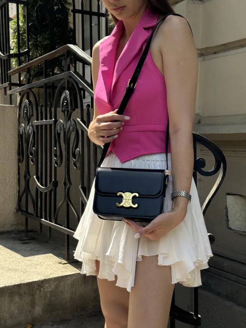 Сумка жіноча Celine Teen Triomphe Bag Black in Shiny Calfskin копія 1:1 — фото 7