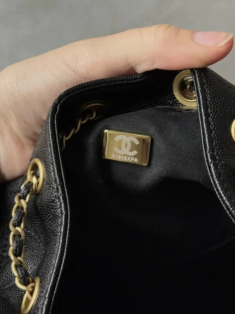 Сумка жіноча Chanel 25 Micro Handbag in Grained Calfskin Black/Gold копія 1:1 — фото 4