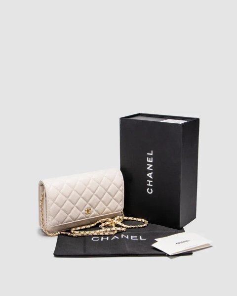 Сумка жіноча Chanel Classic Wallet on Chain Quilted Caviar Milk/Gold копія 1:1
