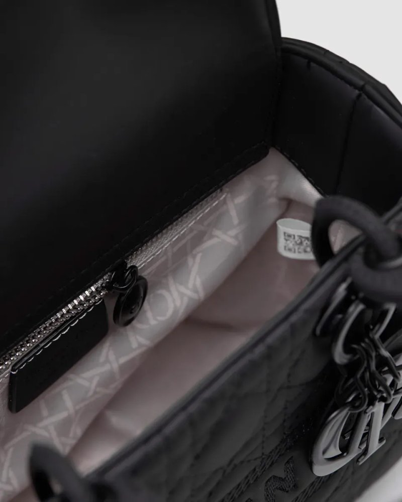 Сумка жіноча Christian Dior Latte Ultramatte Cannage Calfskin Mini Lady Dior Black копія 1:1 — фото 3