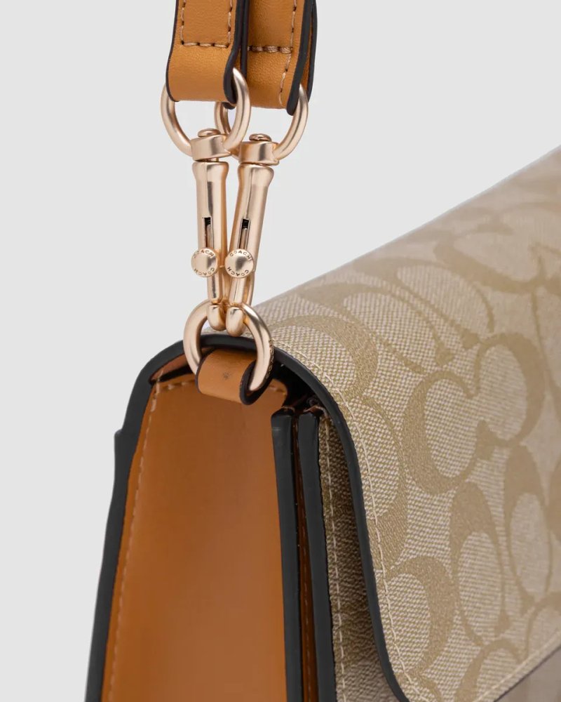 Сумка жіноча Coach Brynn Flap Crossbody In Signature Canvas Beige копія 1:1 — фото 3