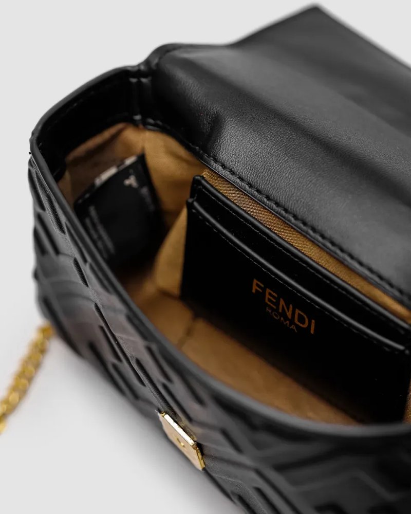 Сумка жіноча Fendi Baguette Mini Black Leather Bag копія 1:1 — фото 4