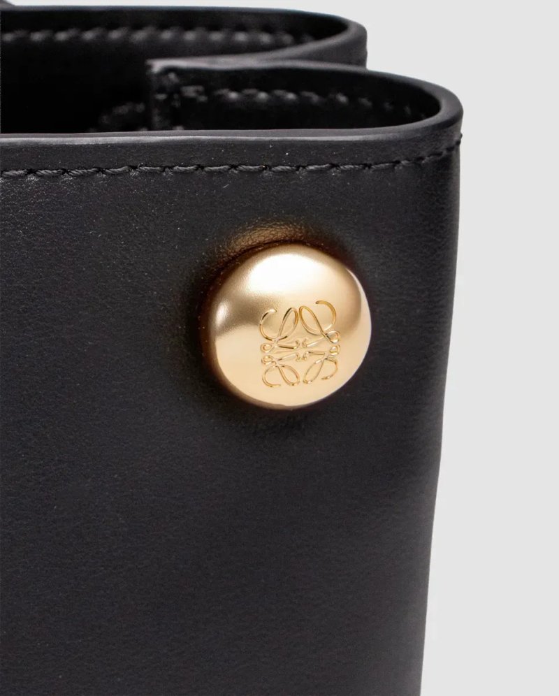 Сумка жіноча Loewe Pebble Pouch in Smooth Calfskin Black копія 1:1 — фото 6