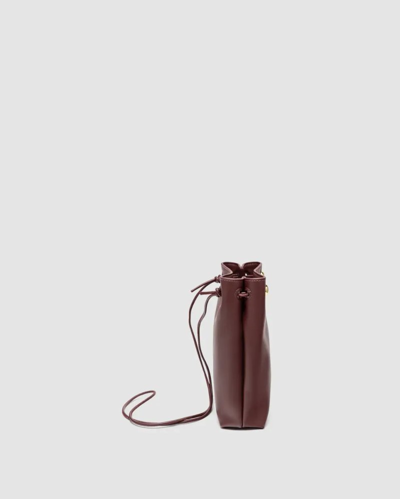Сумка жіноча Loewe Pebble Pouch in Smooth Calfskin Burgundy копія 1:1 — фото 3