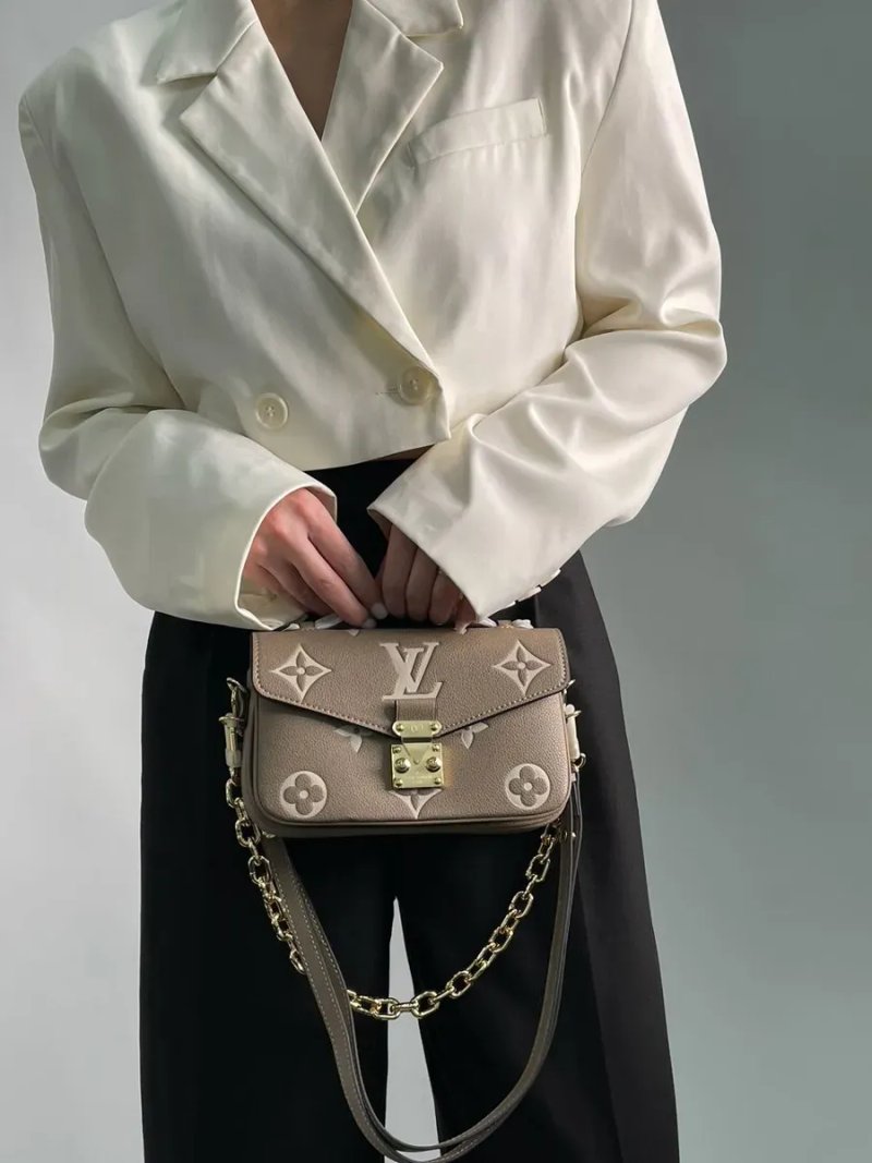 Сумка жіноча Louis Vuitton Pochette Métis East West Bag Beige копія 1:1 — фото 4
