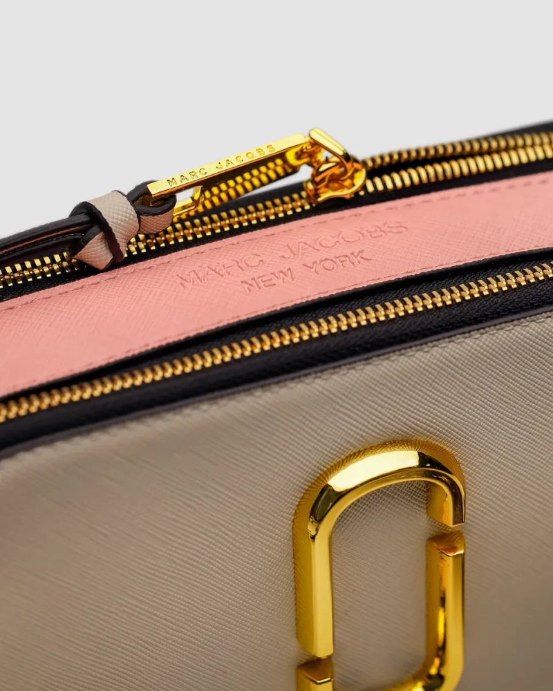 Сумка жіноча Marc Jacobs The Snapshot Beige/Gold копія 1:1 — фото 4
