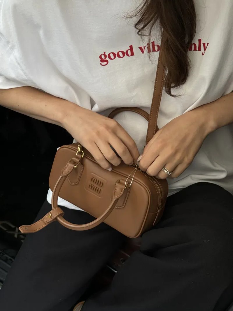 Сумка жіноча Miu Miu Arcadie Leather Bag Ginger копія 1:1 — фото 7