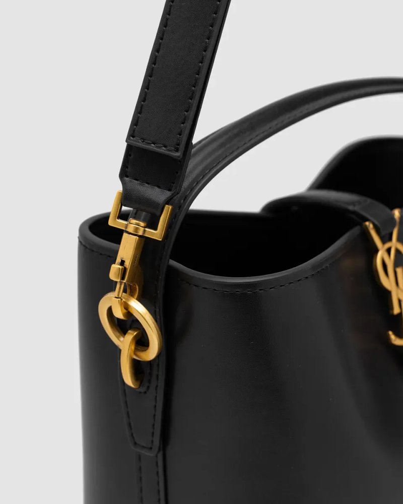 Сумка жіноча Saint Laurent Medium Le 37 Shiny Leather Bucket Bag Black копія 1:1 — фото 3