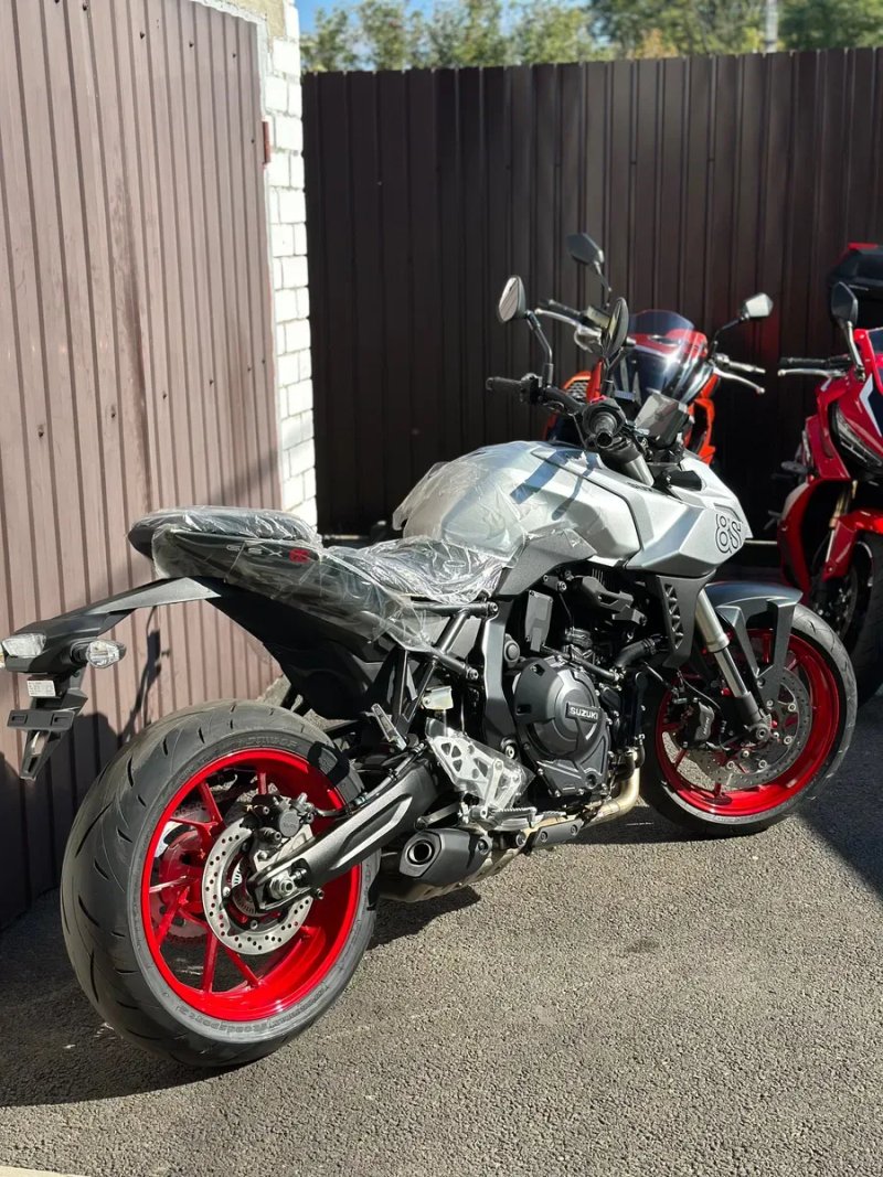 Suzuki GSX-8S Новий 2025рік 0км по ціні б.у.! — фото 7
